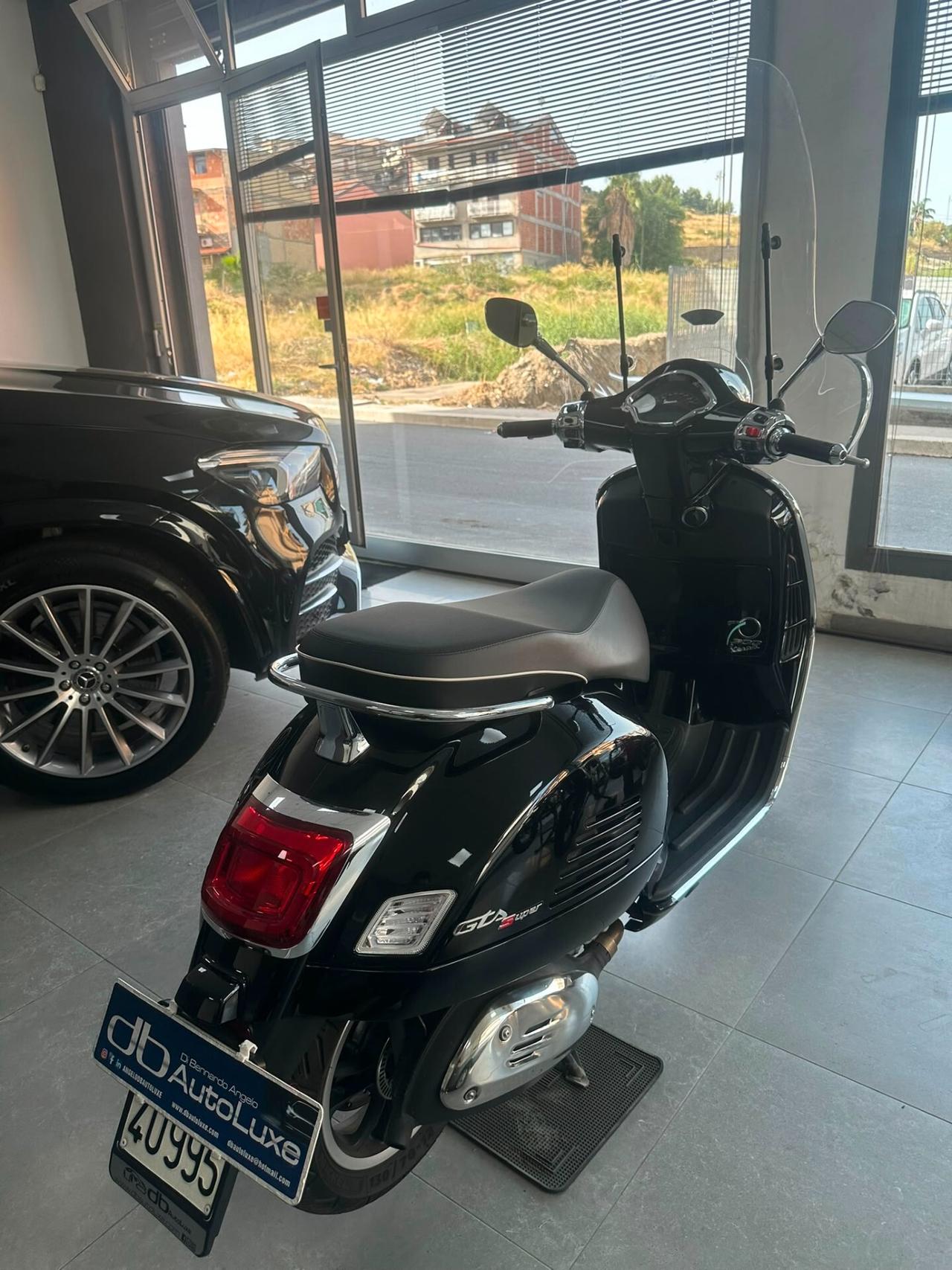 Piaggio Vespa 310 GTS hpe
