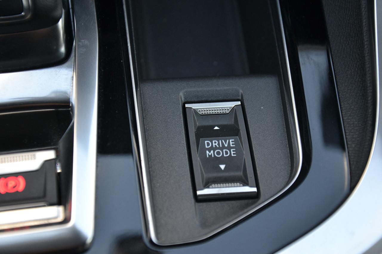 Peugeot 5008 1.5 HDi 130CV EAT8 7 POSTI **KM20000*PREZZO VERO*