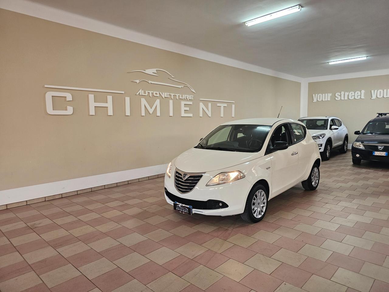 Lancia Ypsilon 0.9 TwinAir 85 CV 5 porte Metano Ecochic Gold