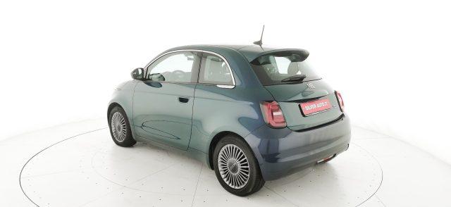 FIAT 500e Berlina 42 kWh La Prima