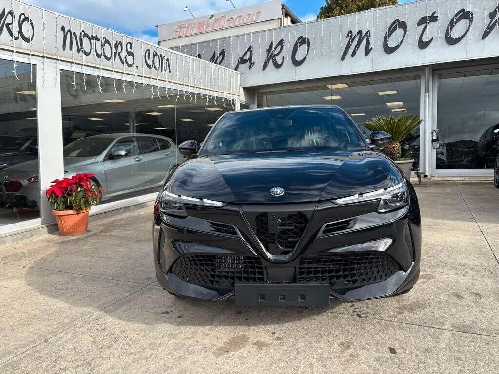 Alfa Romeo Junior 1.2 136 CV Hybrid eDCT6 Speciale KM 0 IVA ESPOSTA Tua a soli 269 Euro al mese