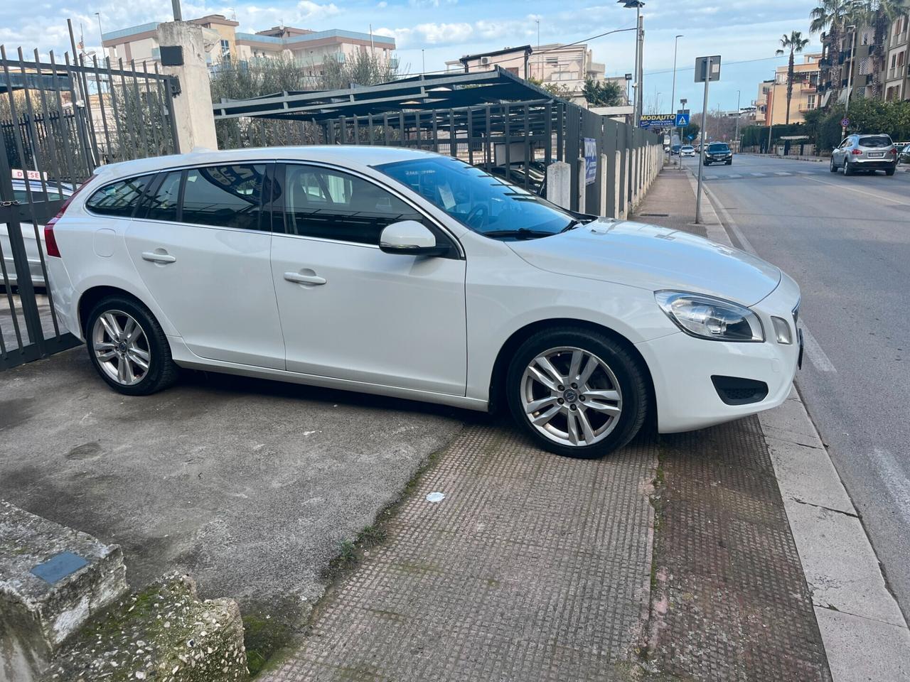 Volvo V60 D2 1.6 Diesel Full Optional