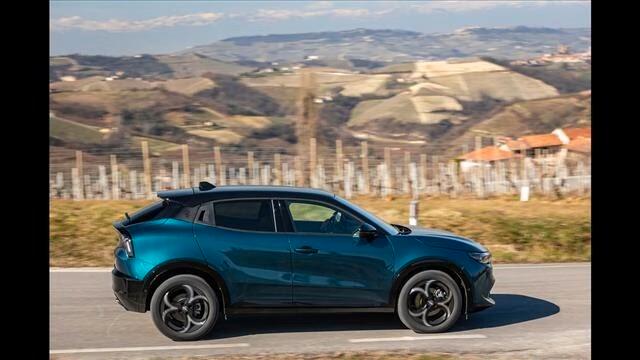 Alfa Romeo Junior 1.2 145CV Hybrid eDCT6 ibrida Sport utility vehicle 5-door (Euro 6E)