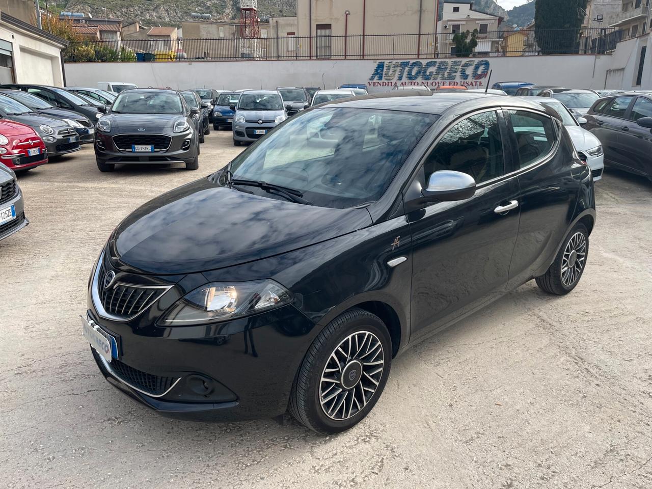 Lancia Ypsilon 1.0 FireFly 5 porte S&S Hybrid Ecochic Gold