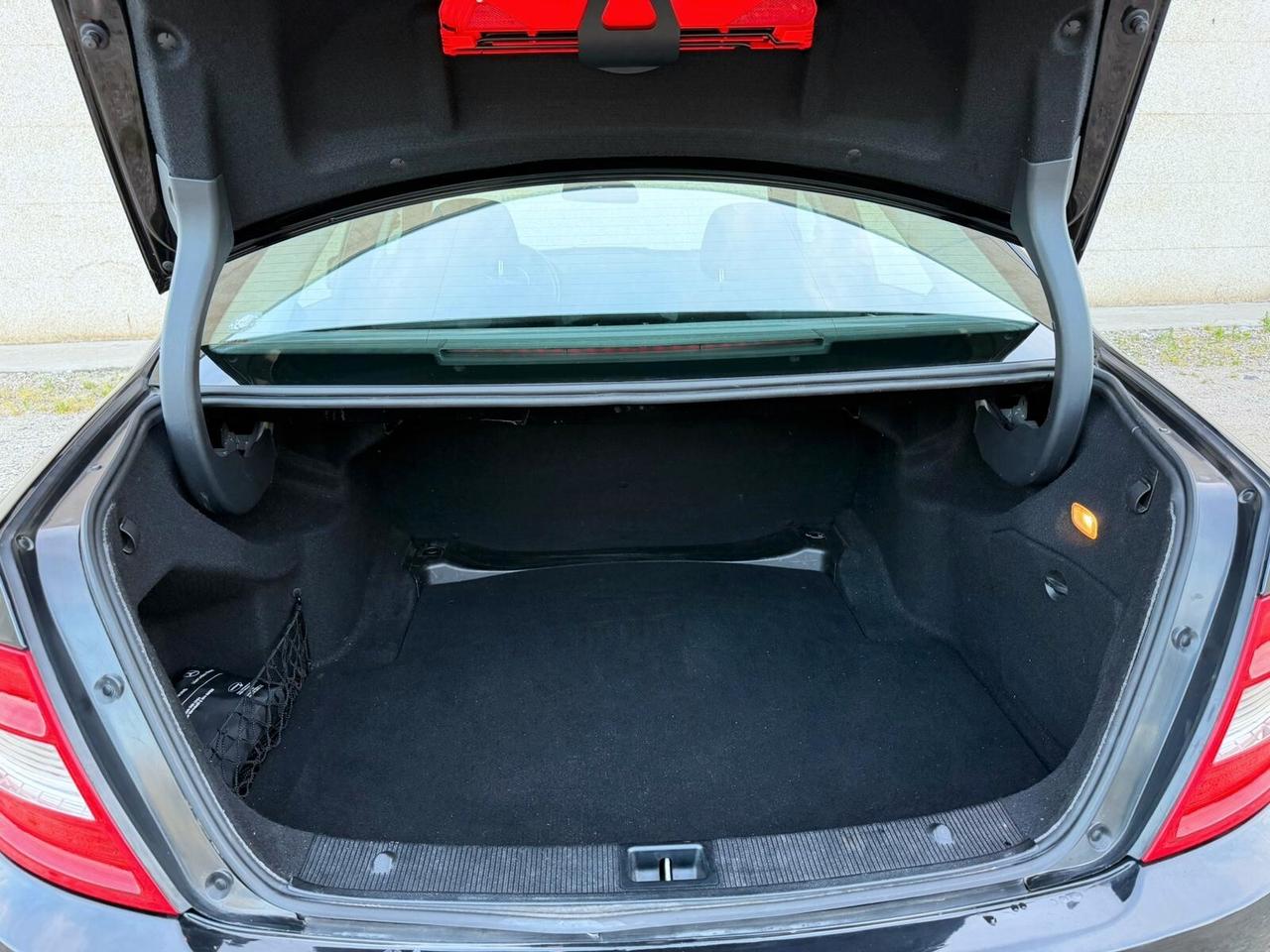 Mercedes Benz C200 Berlina 136CV SOLO 99000KM