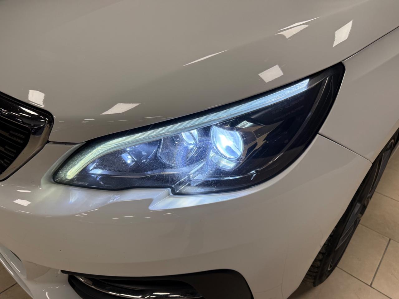 Peugeot 308 BlueHDi 100 S&S Business