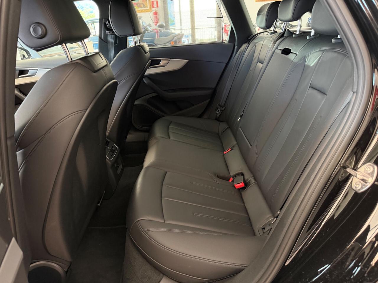 AUDI A4 Avant 40 2.0 tdi mhev quattro 204cv Gancio Traino * IVA ESPOSTA*