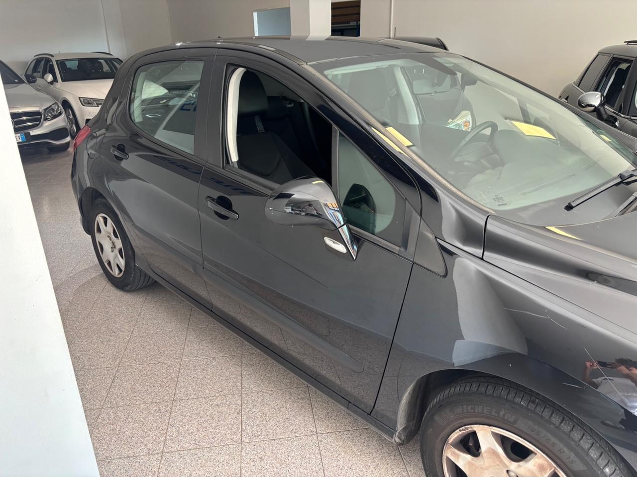 Peugeot 308 1.6 VTi 120CV 5p. Tecno