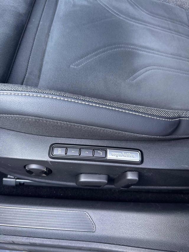 VOLKSWAGEN Golf 2.0 TDI 150 CV DSG SCR Style