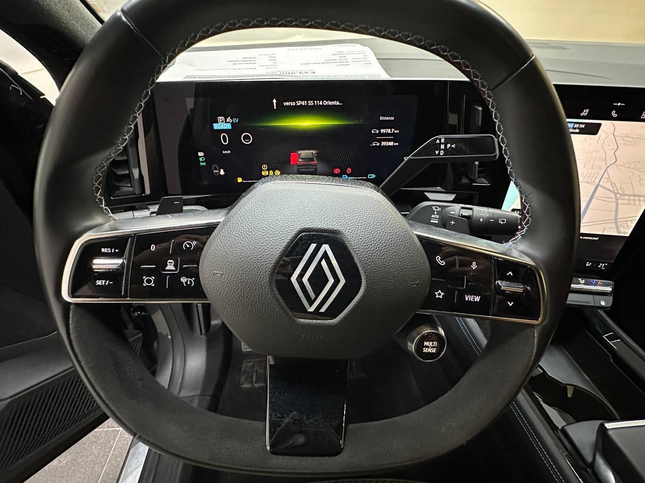 RENAULT Austral 2023 - Austral 1.2 E-Tech full hybrid Iconic Esprit Alpine 200cv auto