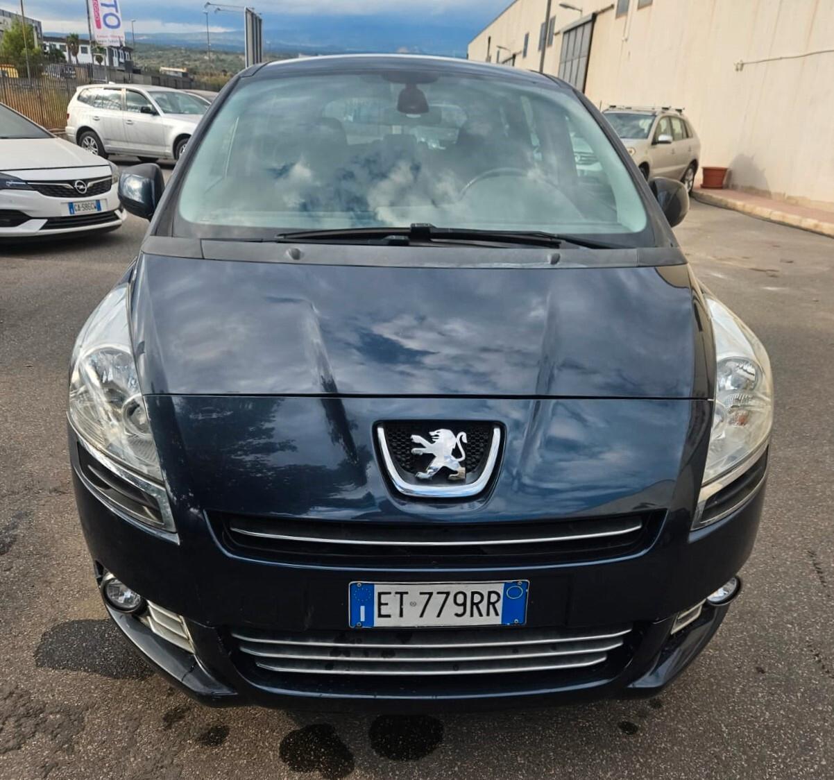 Peugeot 5008 1.6 HDi 115CV Business