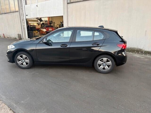 Bmw 116 116d 5p. Advantage
