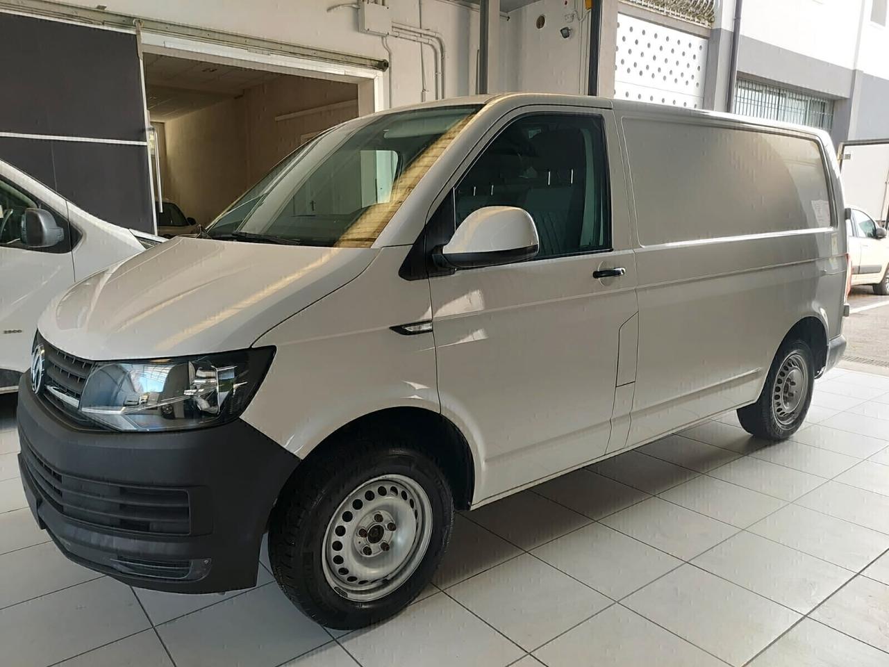 Volkswagen T6 Transporter T6 Trasporter 2019 *PIENO OMAGGIO*