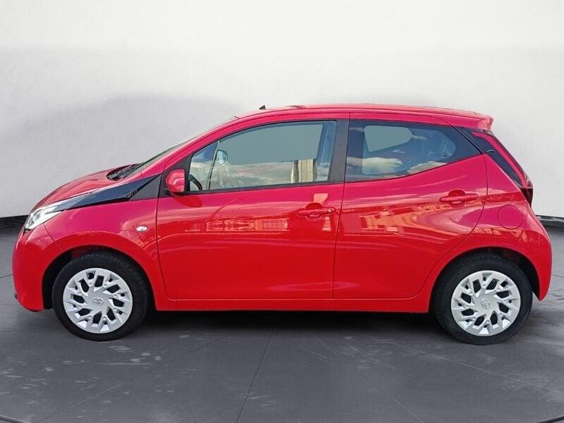 Toyota Aygo II 2018 5p 5p 1.0 x-business 72cv