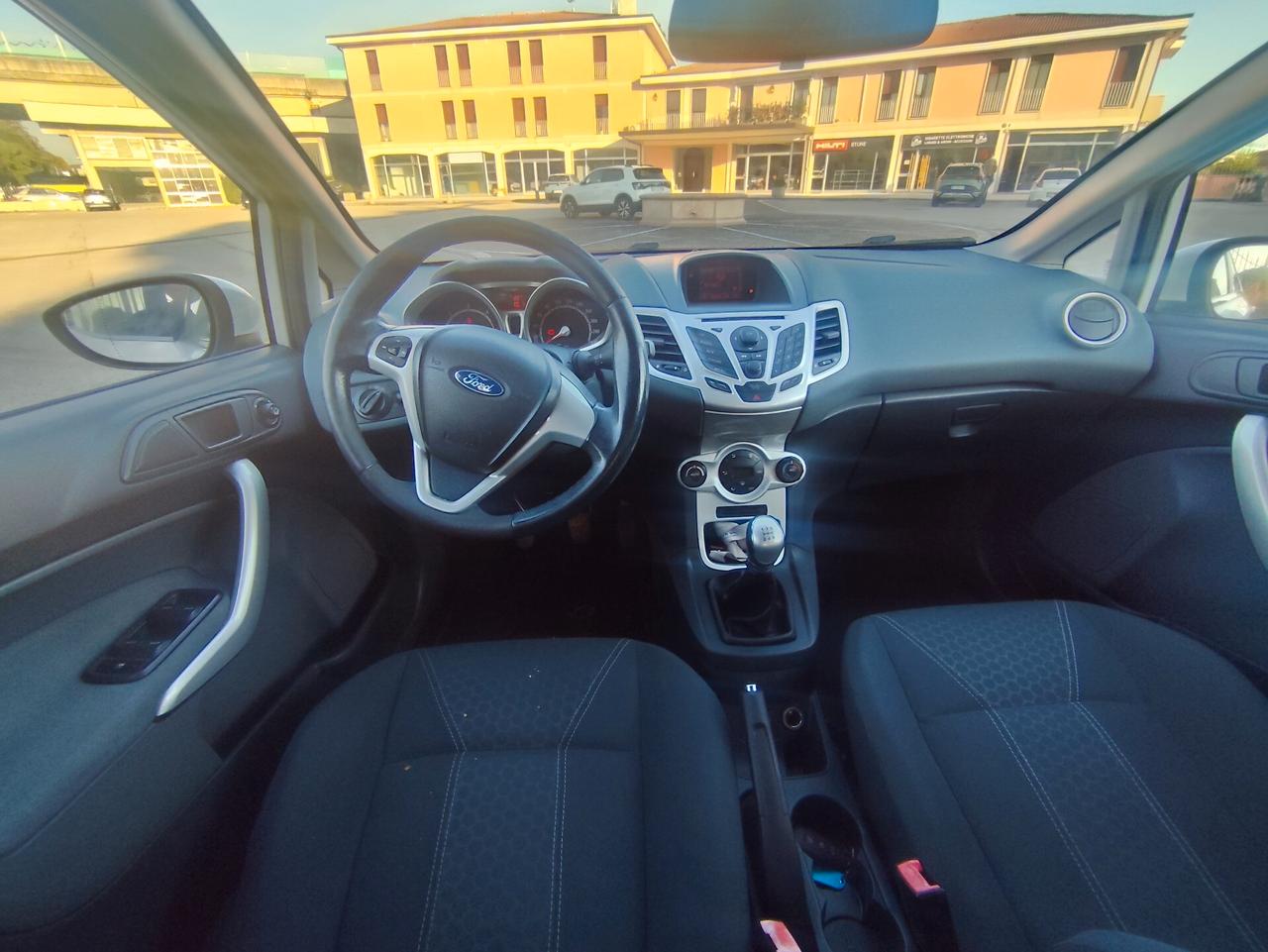Ford Fiesta 1.4 TDCi 5p. Titanium