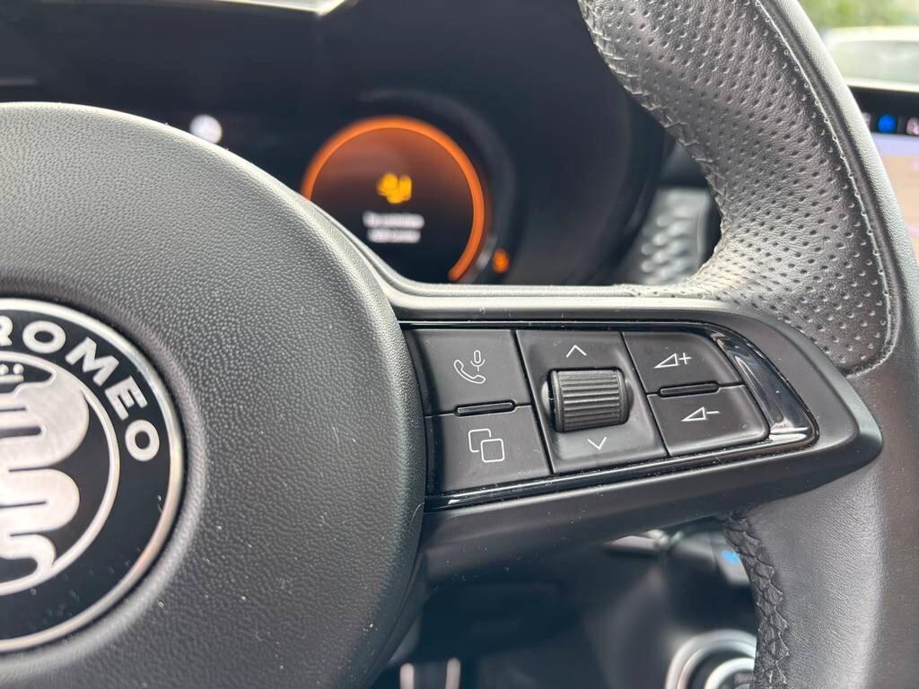 Alfa Romeo Tonale 1.6 Sprint 2024 / 25.000 KM Tua a soli 309 Euro