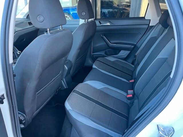 Volkswagen Polo 5p 1.6 tdi 95cv, R-line, 18", Led, Carplay, DeFAP, Neopatentati