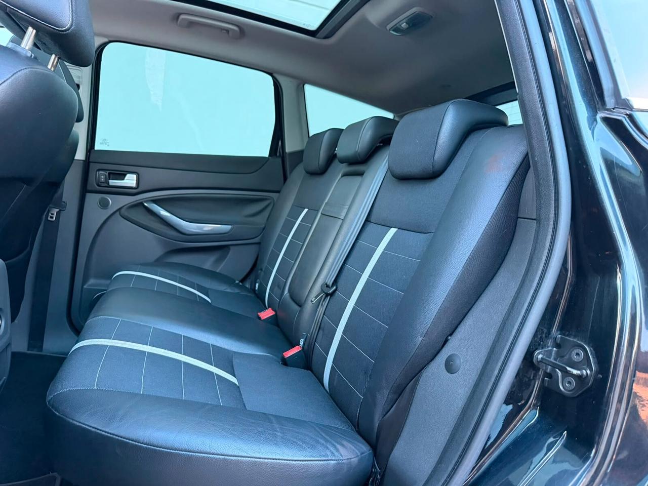 Ford Kuga 2.0 TDCi 136 CV 4WD Titanium TETTO