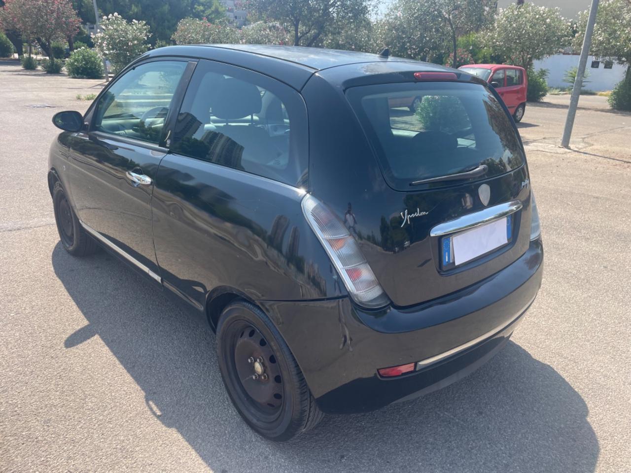 Lancia Ypsilon 1.3 MJT 90 CV Oro Giallo