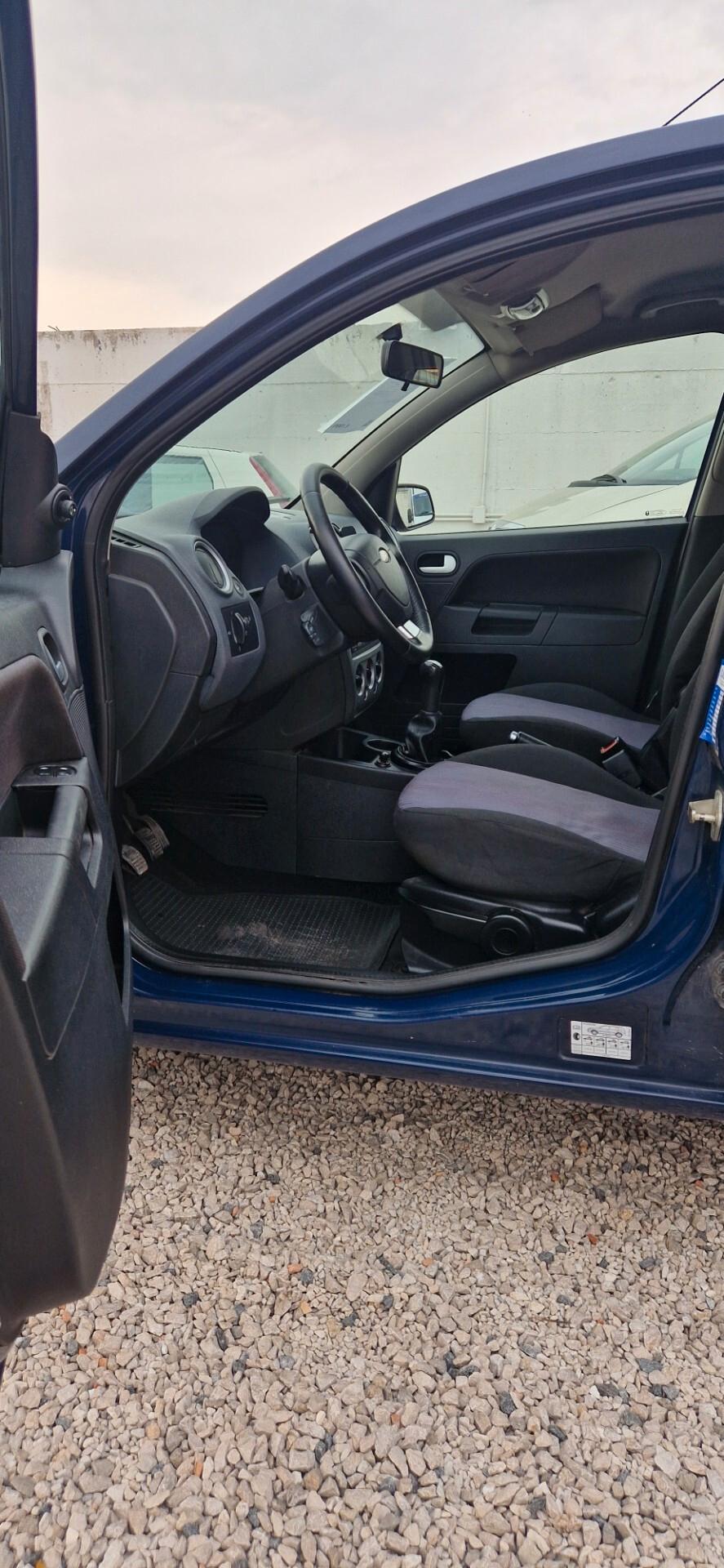 Ford Fusion 1.4 16V 5p. Titanium