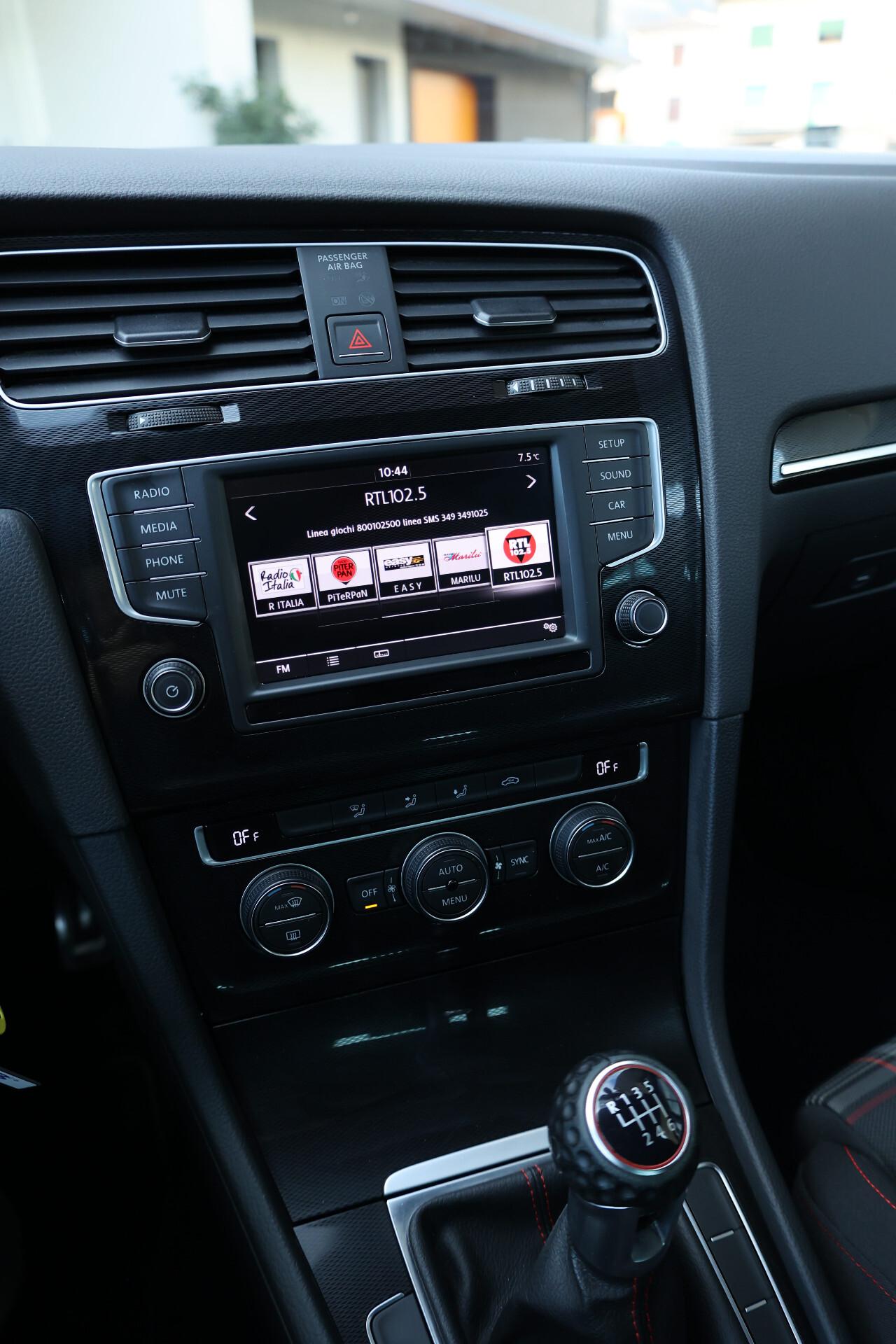 Volkswagen Golf GTI - 3p 2.0 tsi Performance Business&Drive