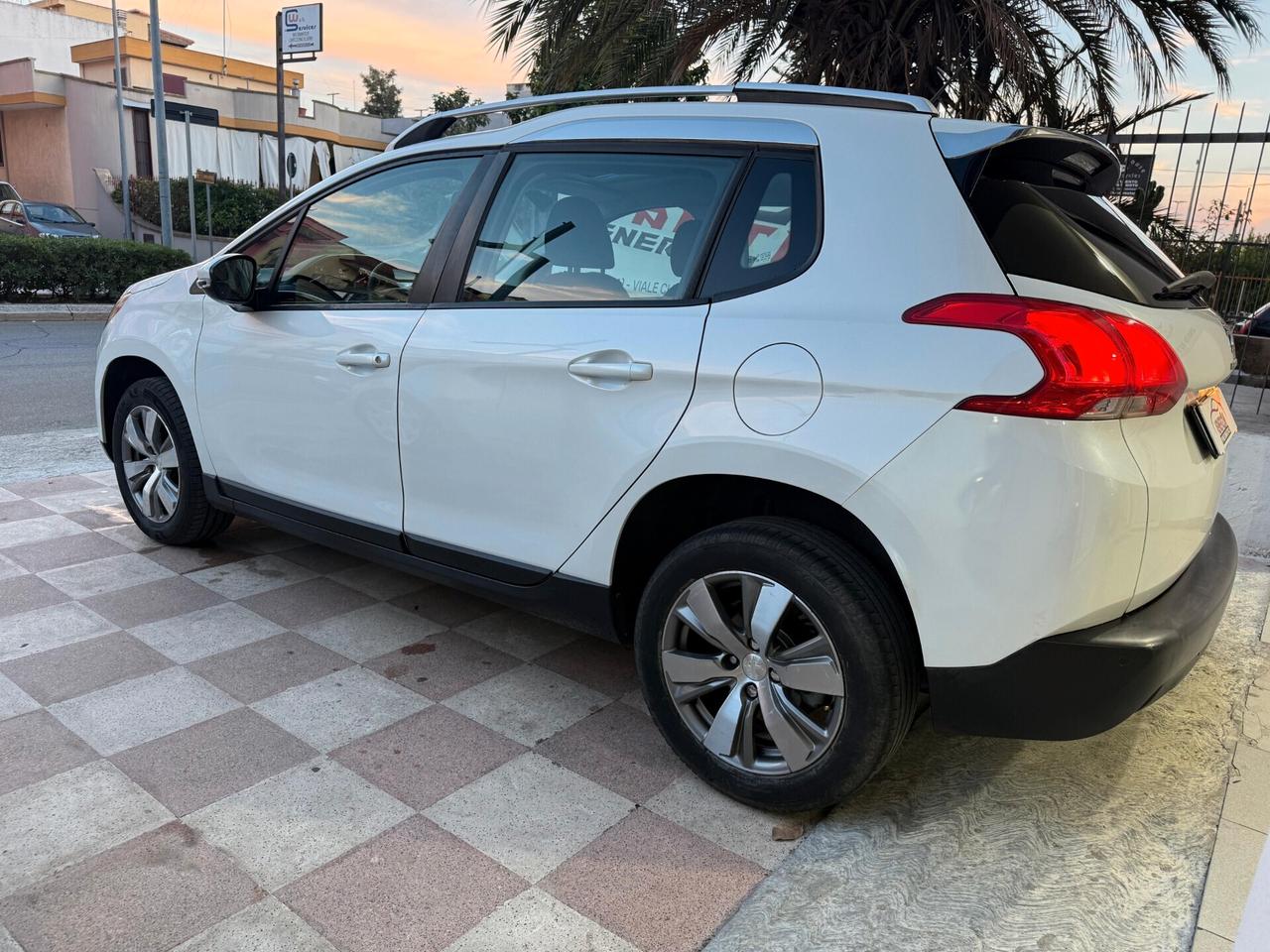 Peugeot 2008 1.6 e-HDi 92 CV Allure