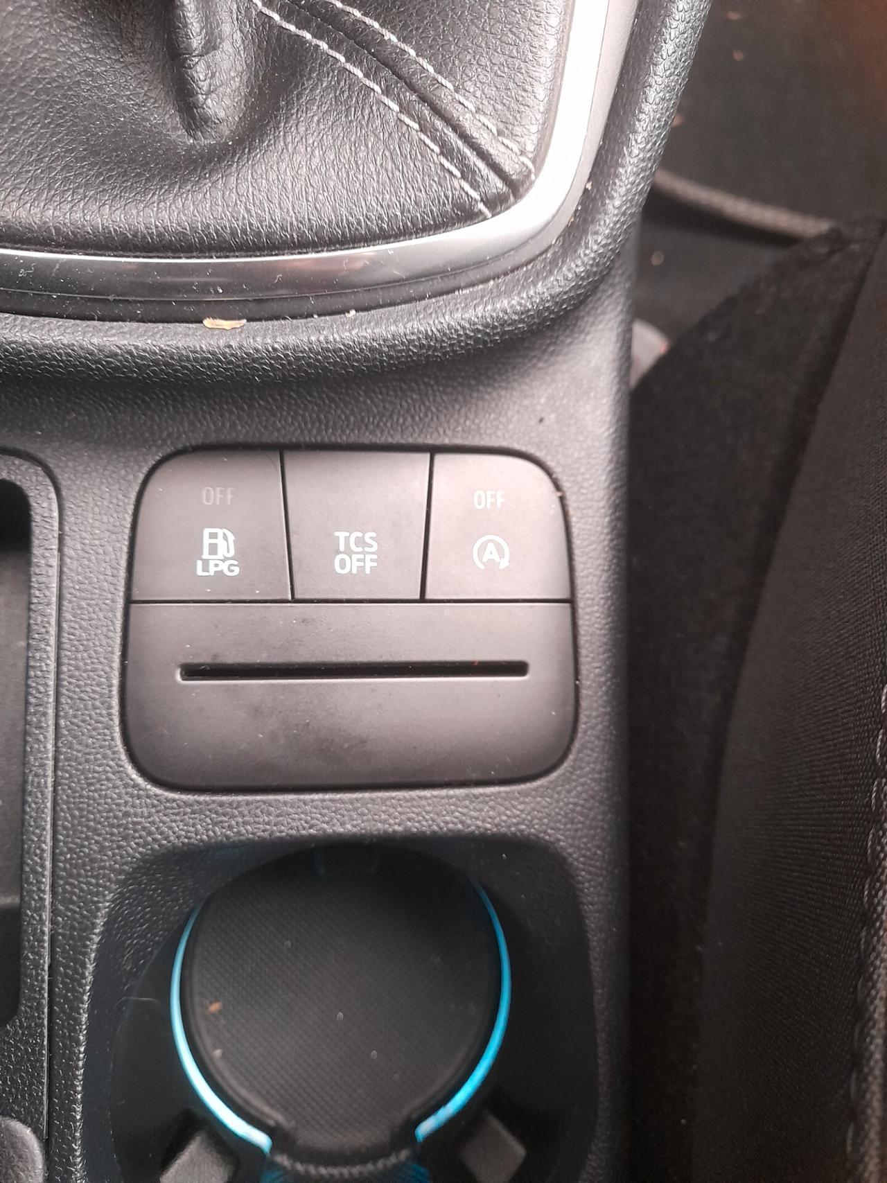 Ford Fiesta 1.1 75 CV GPL 5 porte