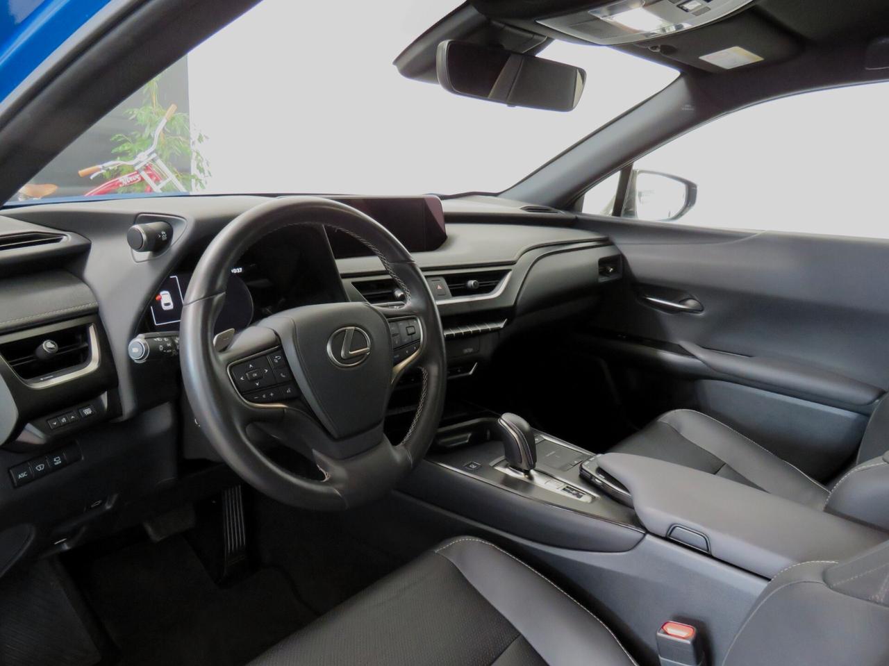 Lexus UX Full Electric Premium Fleet | iva 22% inclusa