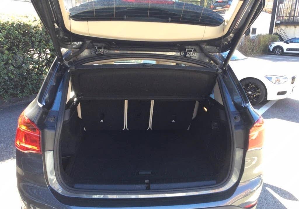 Bmw X1 16D 115CV S-DRIVE 6M. ( PELLE - SENSORI POST. CERCHI 18 )