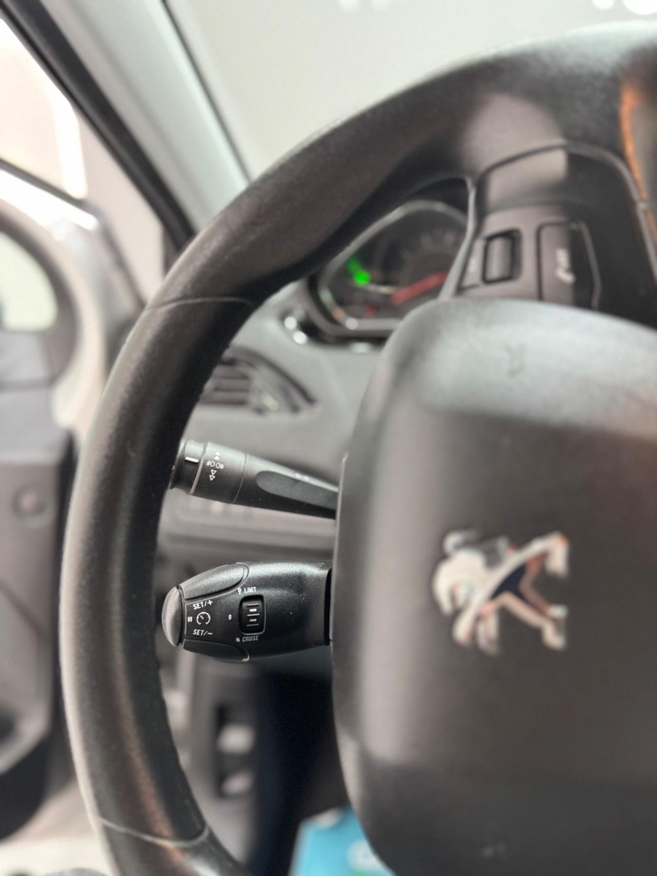 Peugeot 208 1.0 VTi 68 CV 5 porte Active km 99000