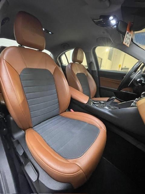 Alfa Romeo Giulia 2.2 Turbodiesel 180 CV AT8 Business Sport Launch Ed.