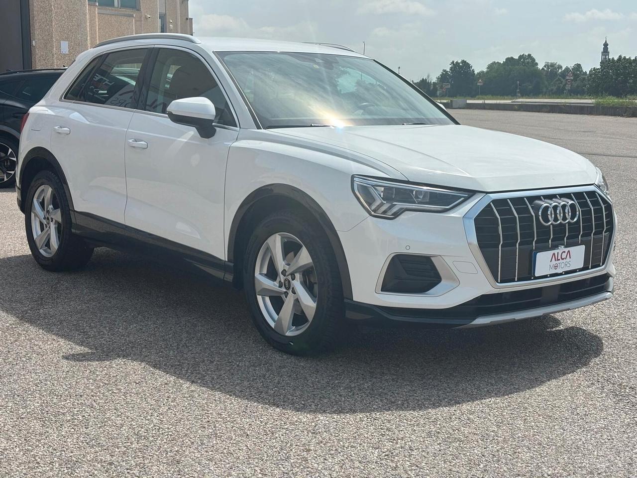 Audi Q3 35 TDI S tronic Business Advanced
