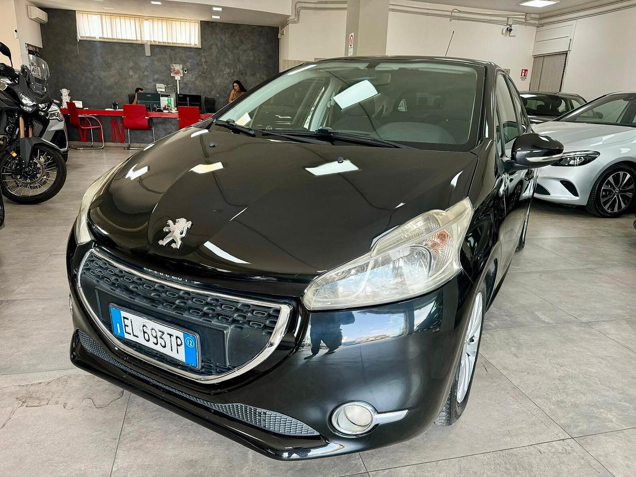 Peugeot 208 1.4 HDi 68 CV 5 porte 2012