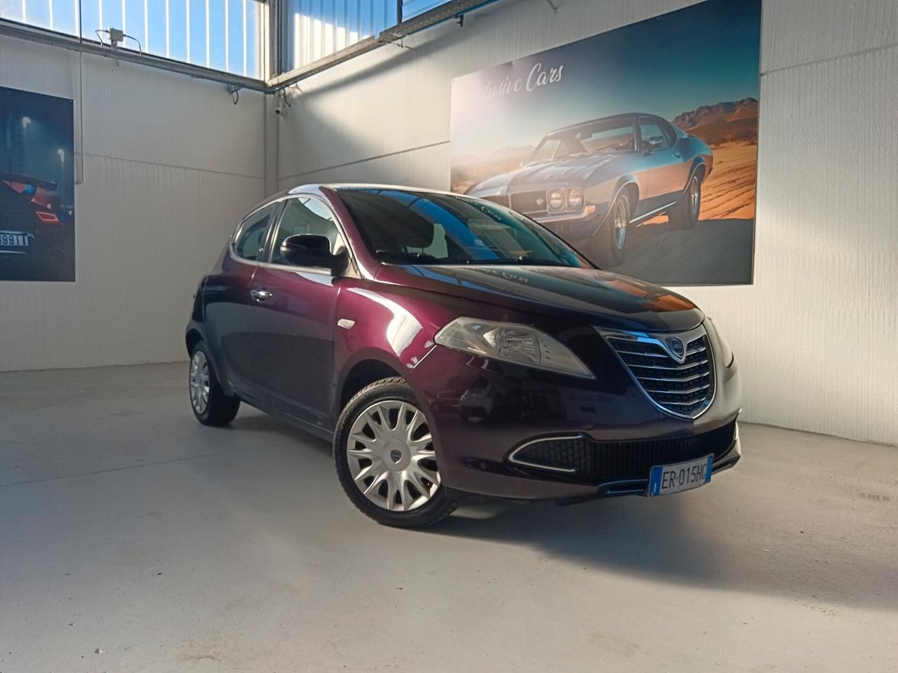 Lancia Ypsilon 1.2 69 CV 5 porte Gold