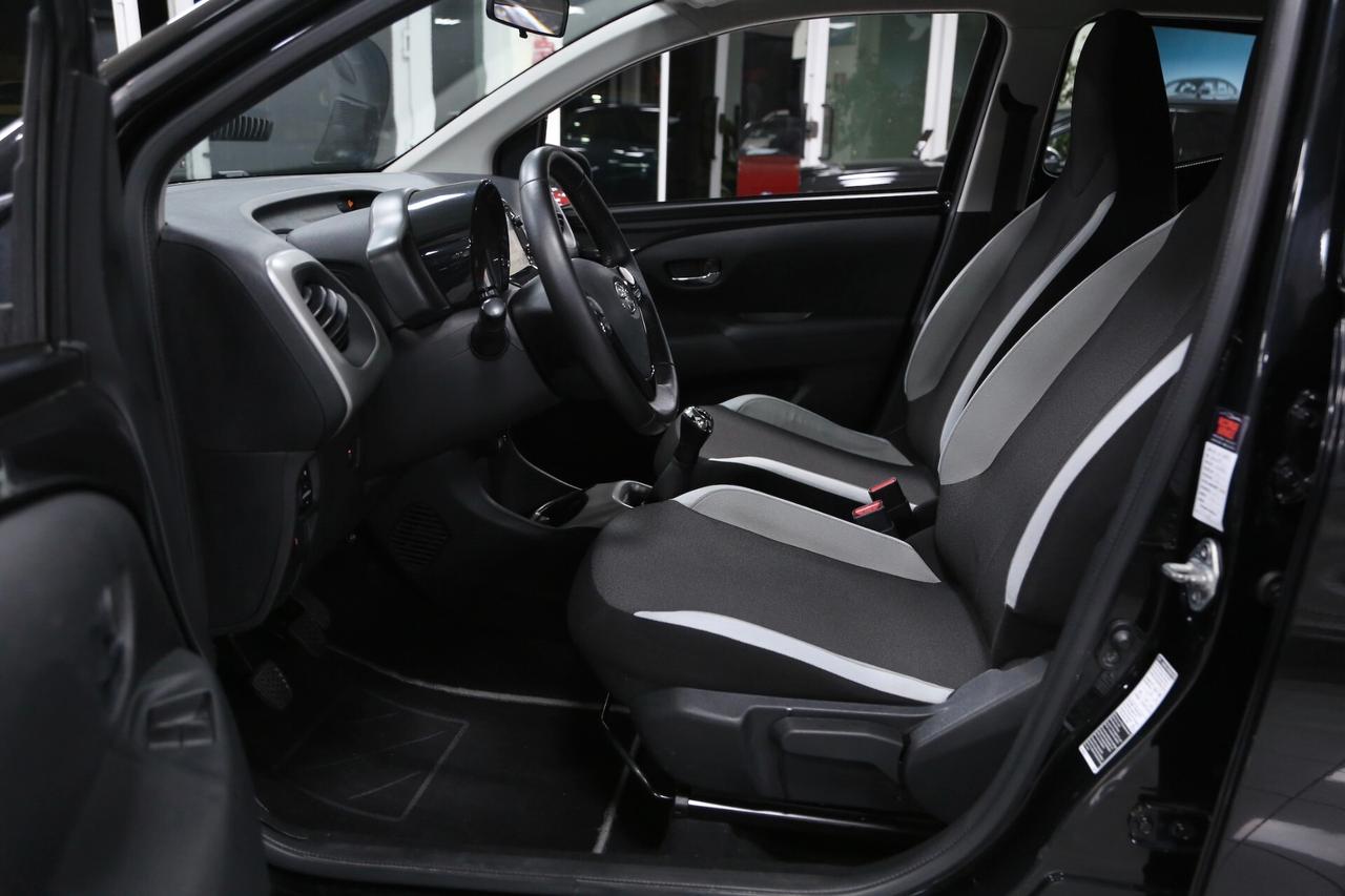 Toyota Aygo 1.0 VVT-i 69 cv x-play