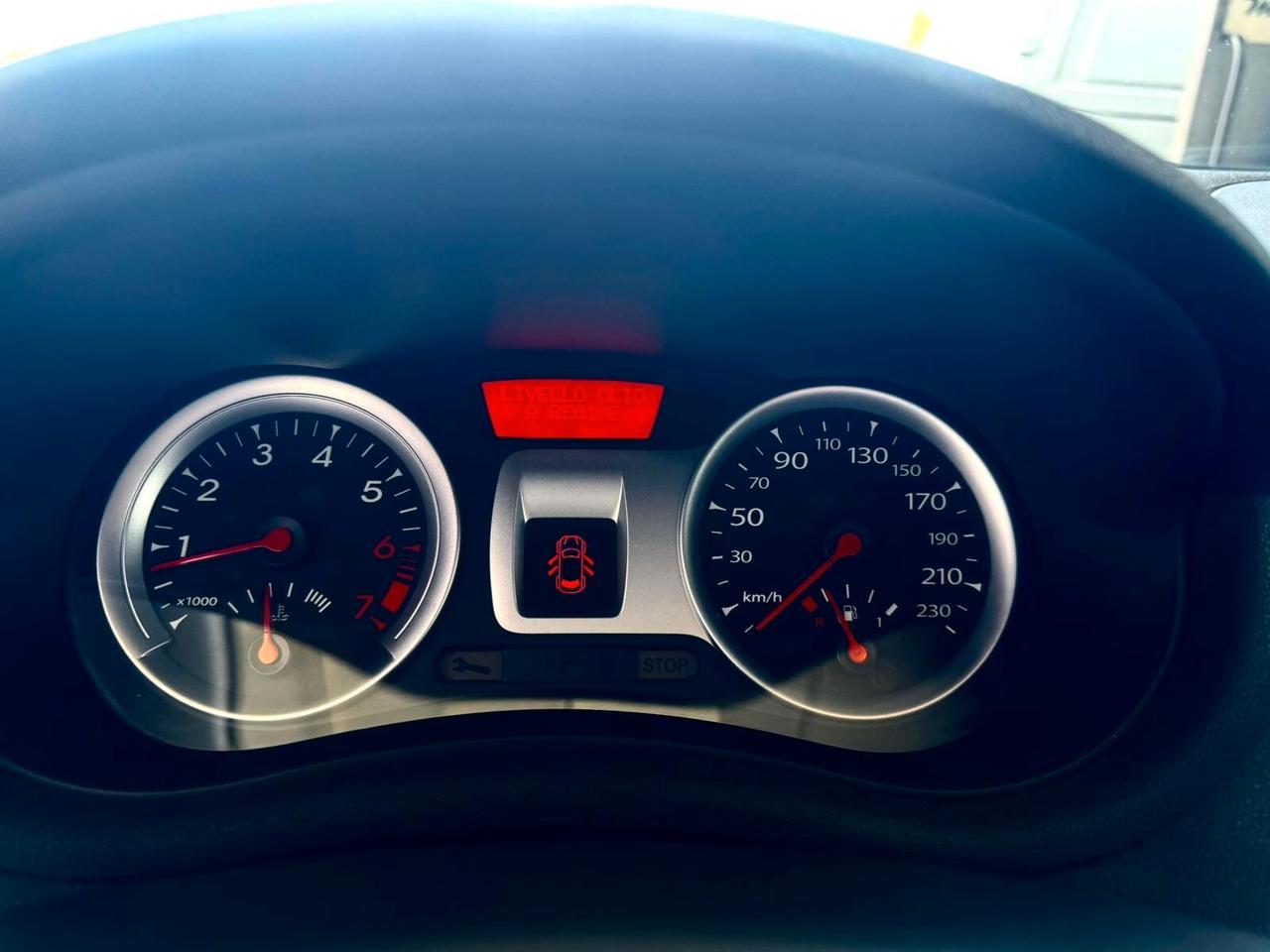 Renault Clio 1.2 16V 5 porte Dynamique