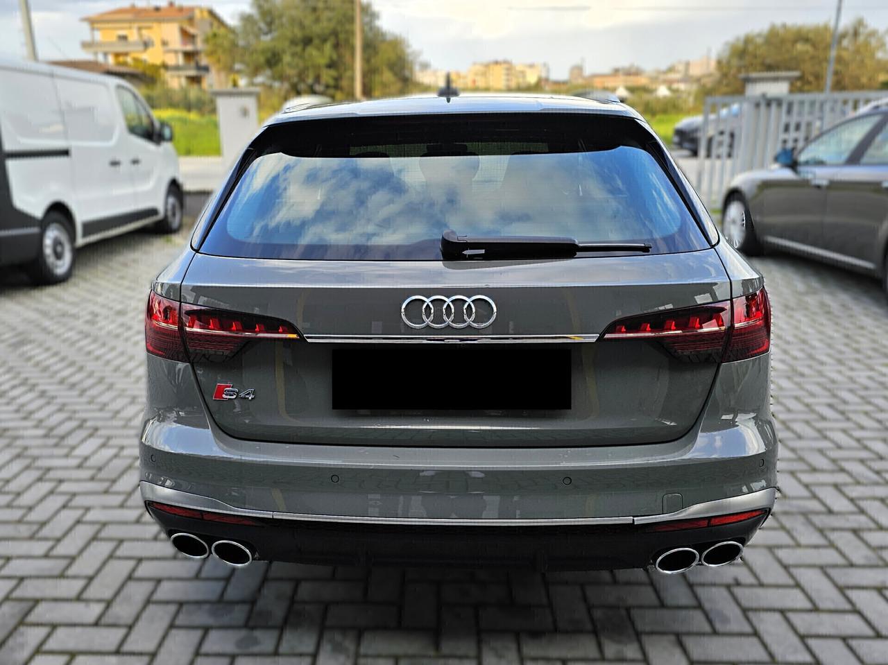 Audi A4 S4 Avant TDI quattro tiptronic