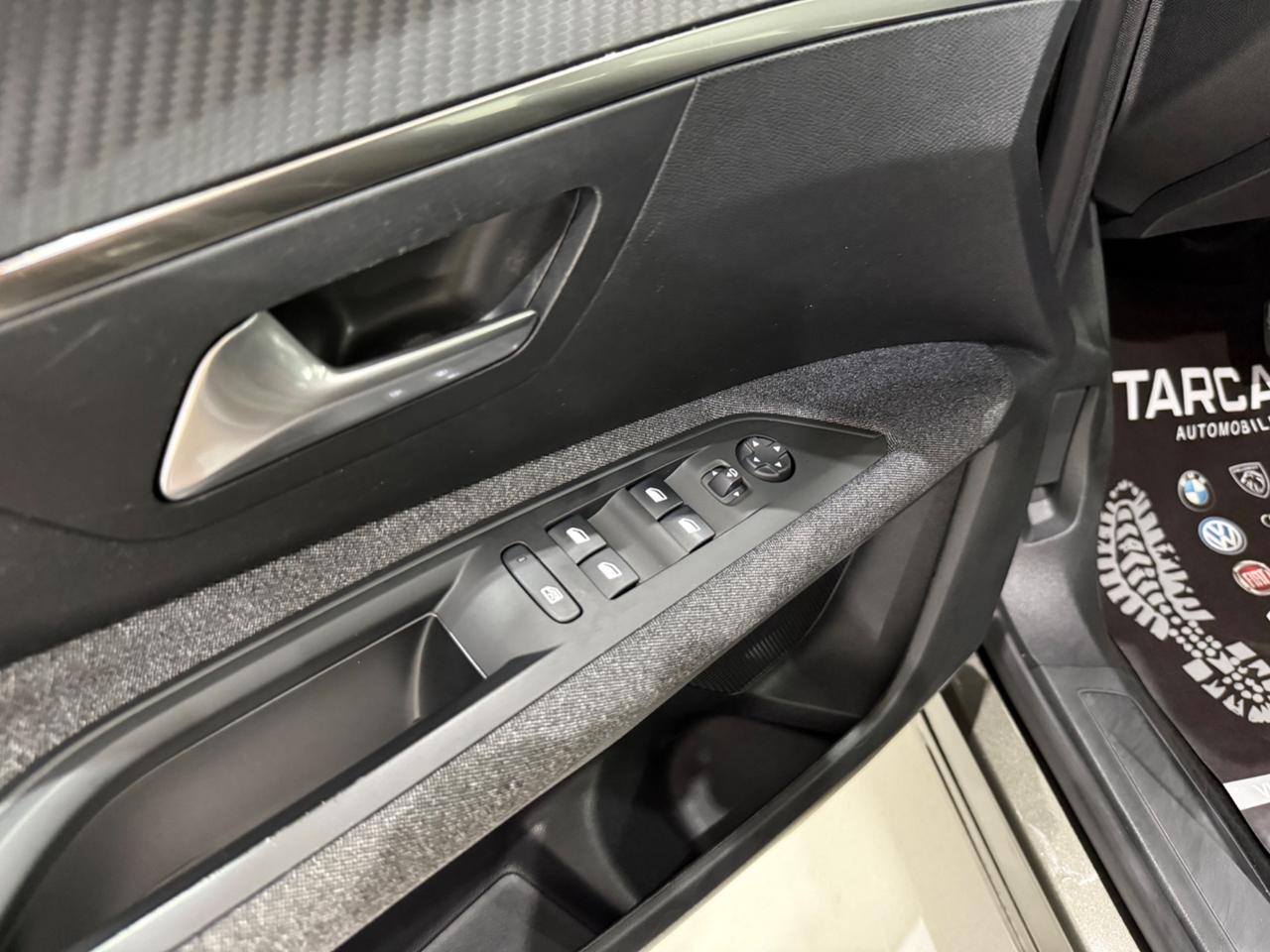 Peugeot 3008 BlueHDi 130 S&S EAT8 Business