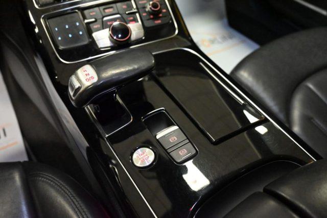 AUDI A8 V6 3.0 TDI Q.TIP.NAVI 20'BOSE TEL RISC.20"CAM FULL