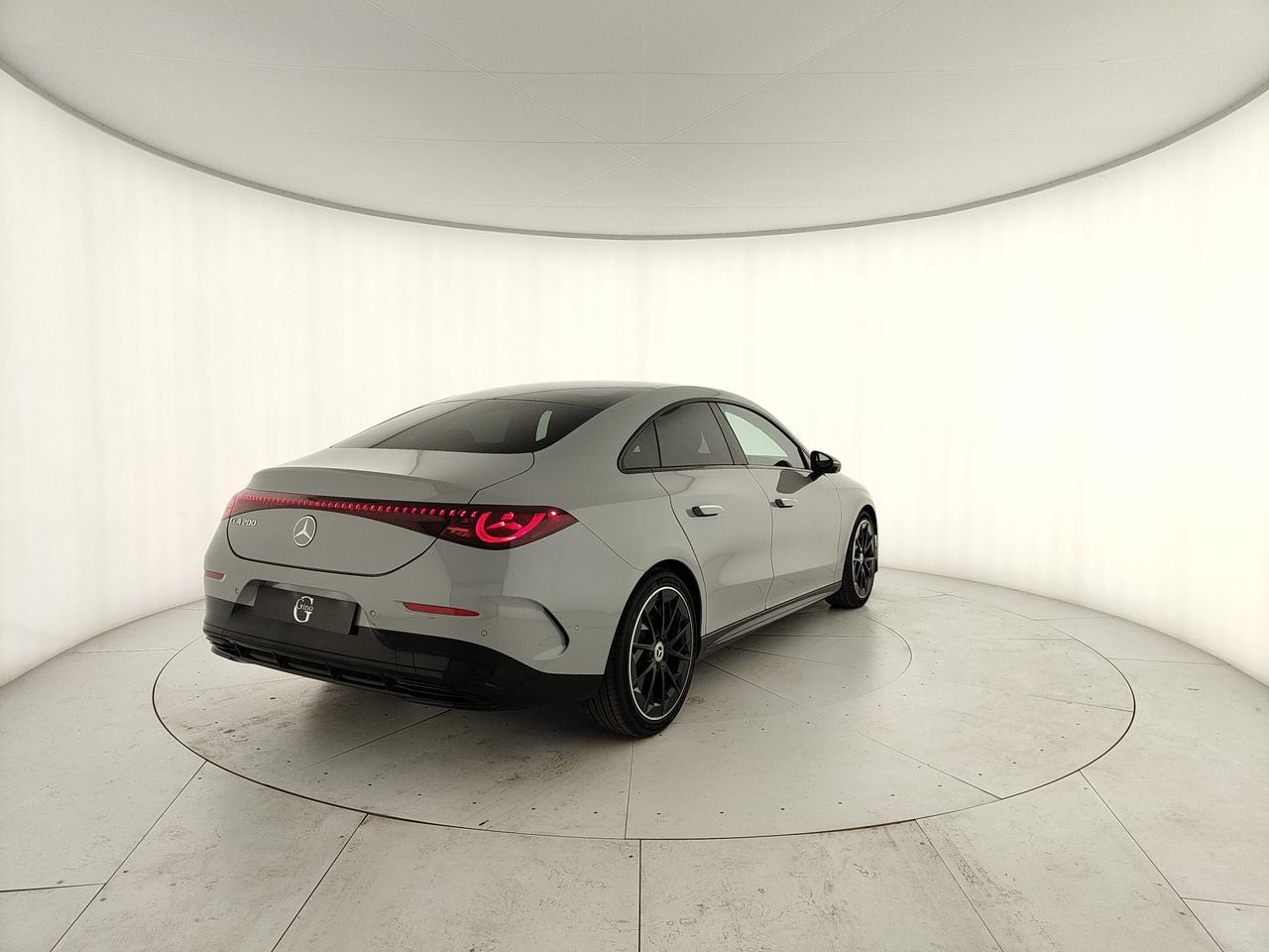 Mercedes-Benz CLA 200