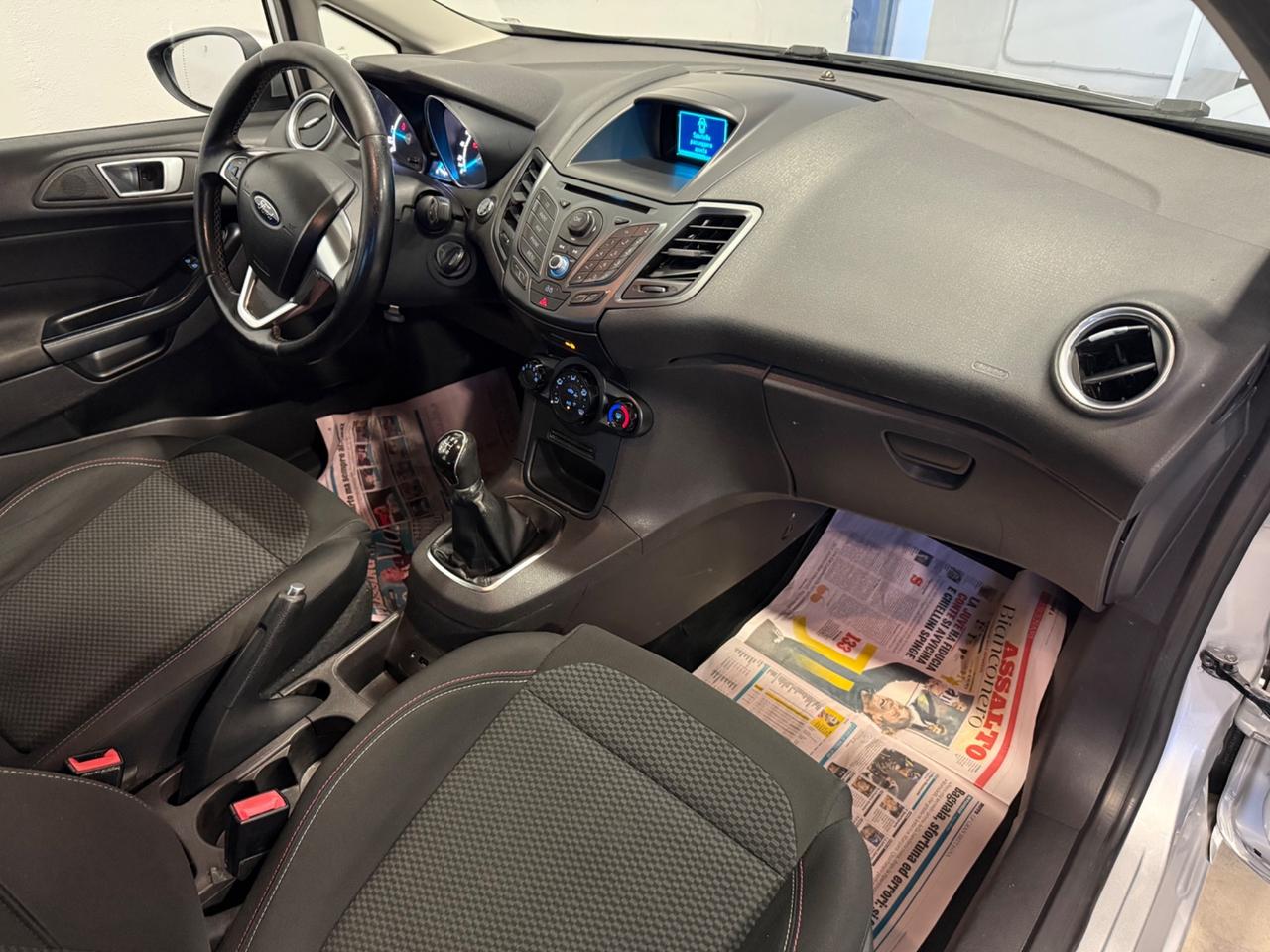 Ford Fiesta 1.5 TDCi 75CV 5 porte Titanium