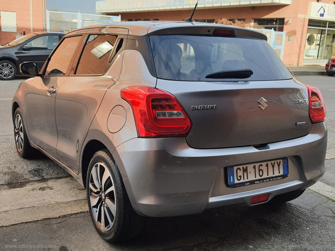 SUZUKI Swift 1.2 Hybrid Top