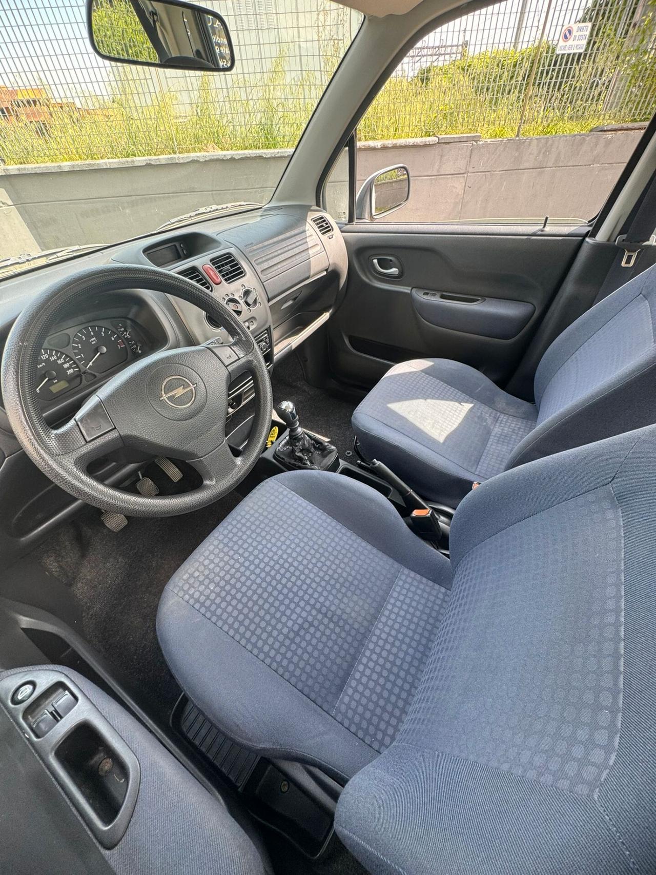 Opel Agila 1.2 16V Per Neopatentati