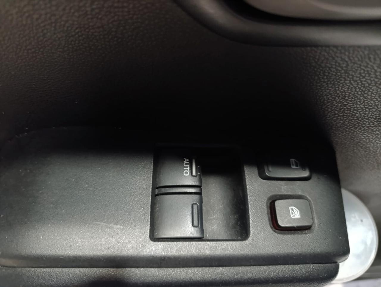 HONDA JAZZ del 2009 1200 BENZINA