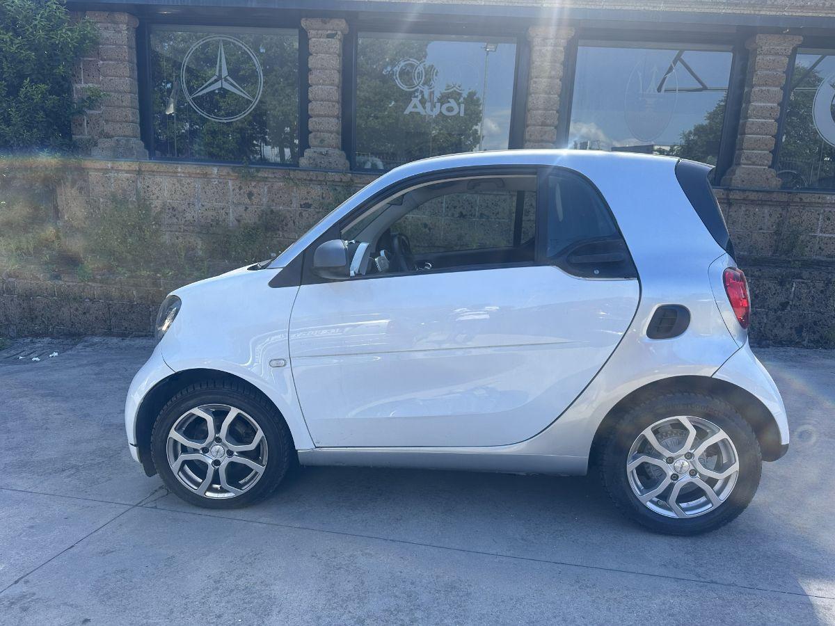 SMART - Fortwo - 1000 52 kW coupÃ© passion NEOPATENTATI