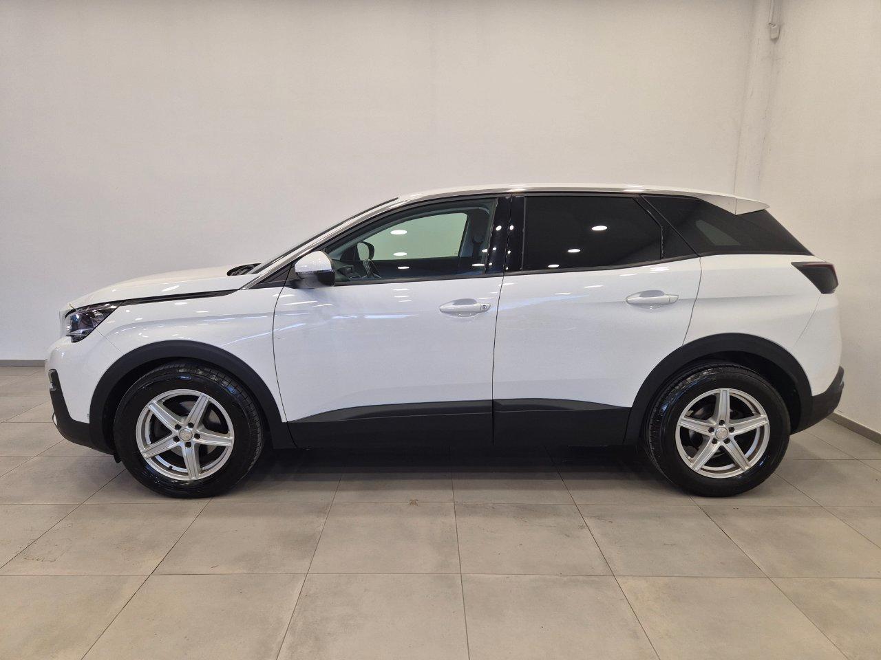 Peugeot 3008 1.6 bluehdi Access 120cv - UNIPROPRIETARIO - NEOPATENTATI - Sens. Park. - Cruise/Lim