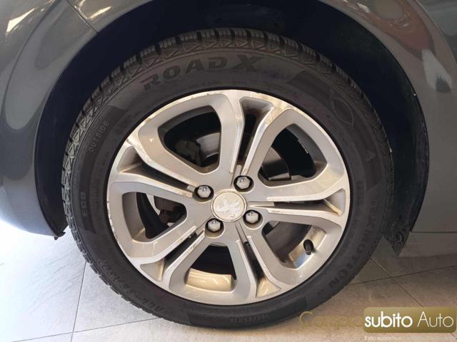 PEUGEOT 208 1° serie 1.2 VTi 82 CV 5 porte Active