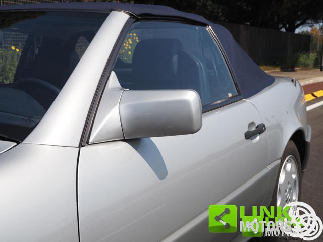 MERCEDES-BENZ SL 300 R129