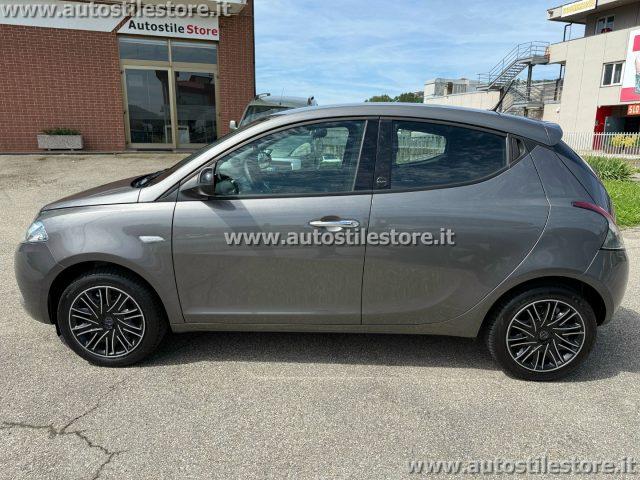 LANCIA Ypsilon 1.0 FireFly 5 porte S&S Hybrid Ecochic Gold