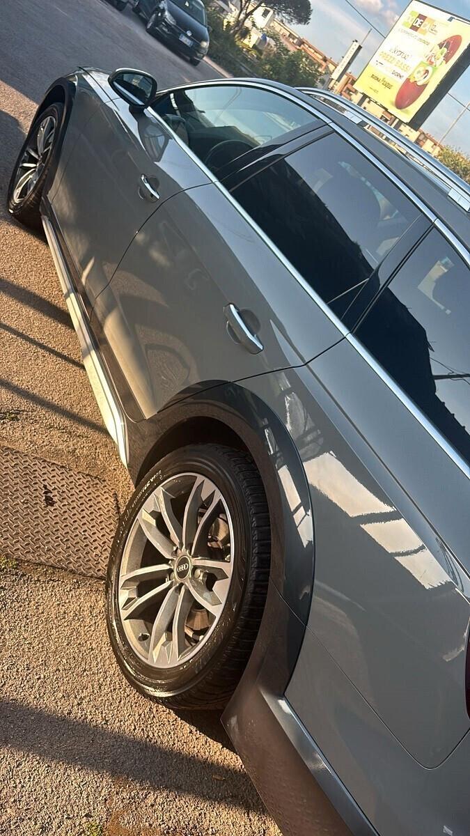 Audi A4 allroad 40 TDI 204 CV S tronic Identity Contrast